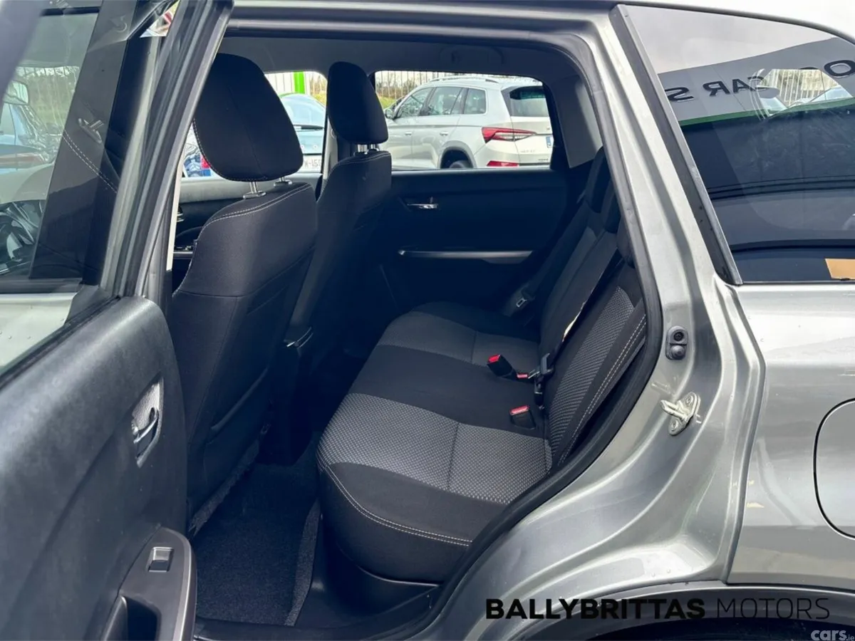 Suzuki Vitara SUV, Petrol, 2023, Grey