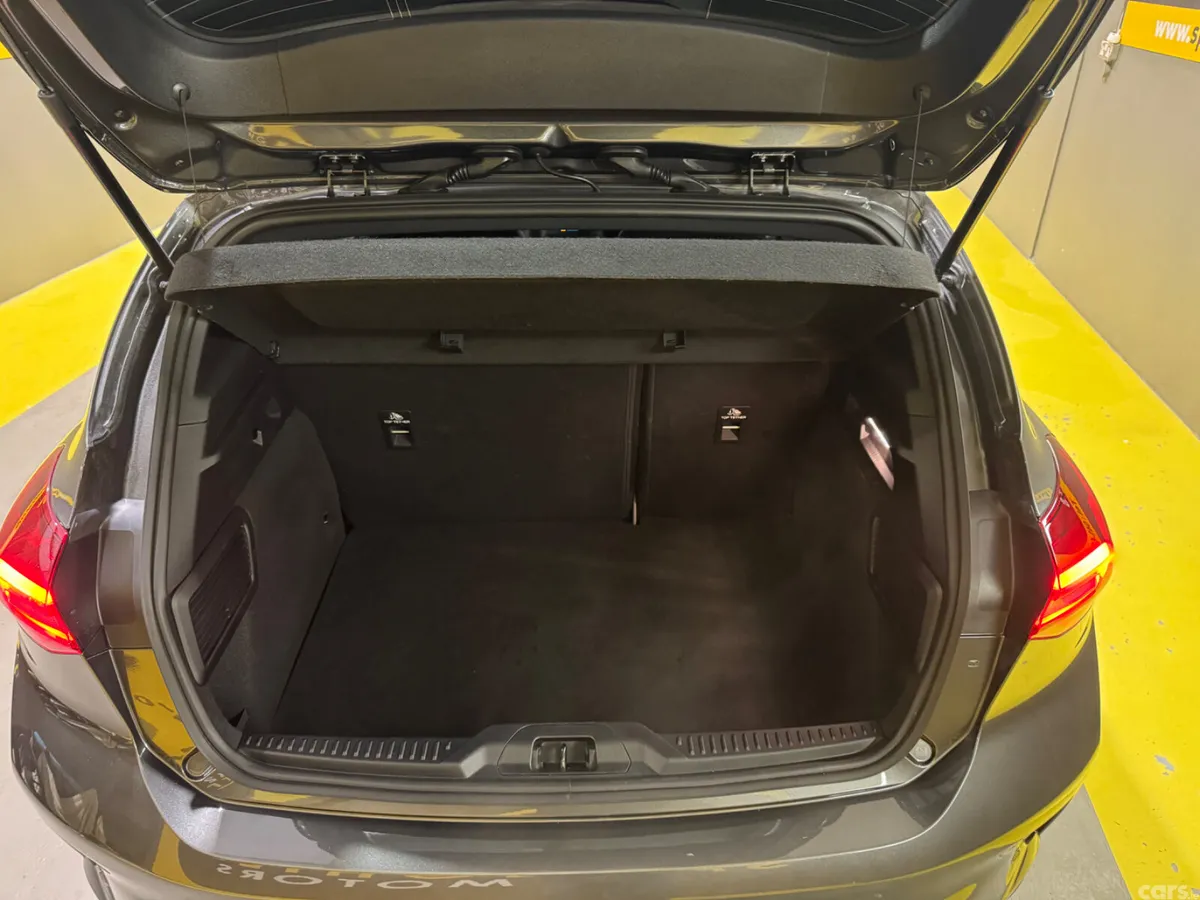 Ford Focus Hatchback, Petrol Hybrid, 2025, Grey
