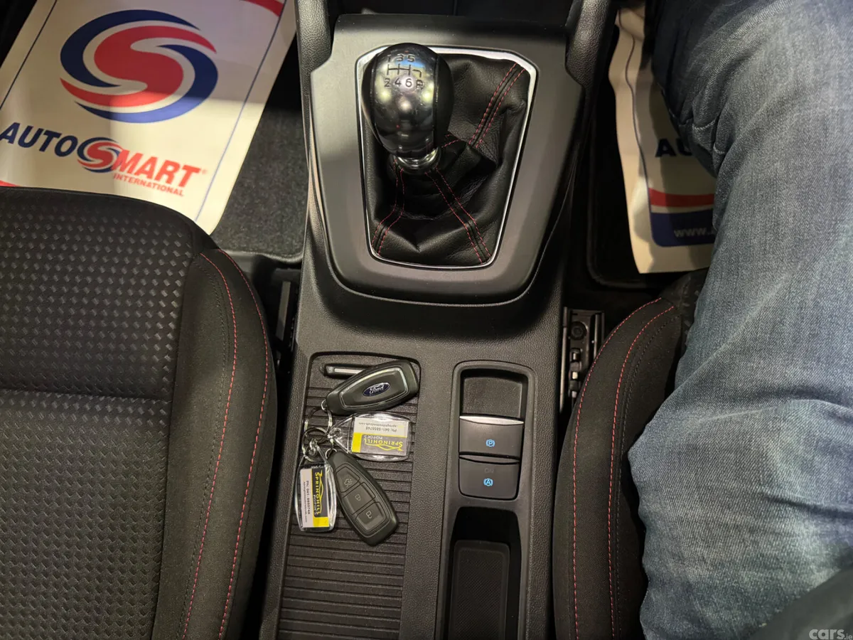 Ford Focus Hatchback, Petrol Hybrid, 2025, Grey
