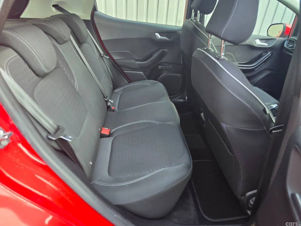 Ford Fiesta Hatchback, Petrol, 2018, Red