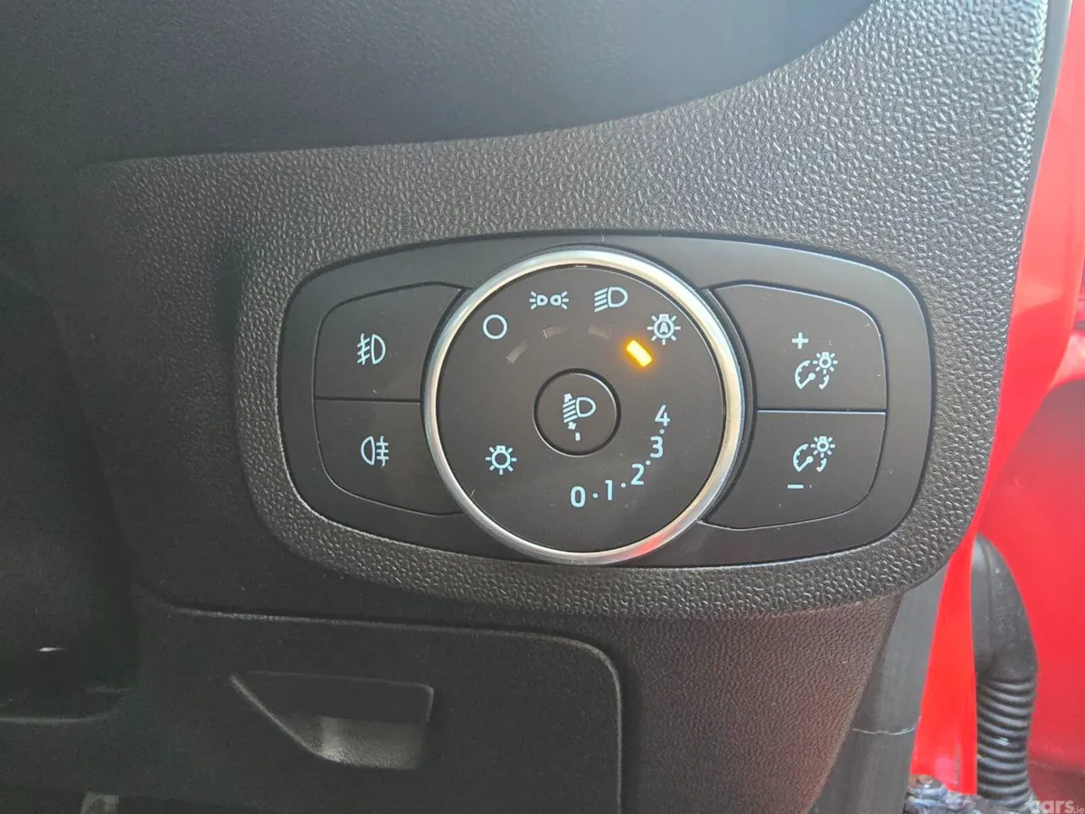 Ford Fiesta Hatchback, Petrol, 2018, Red