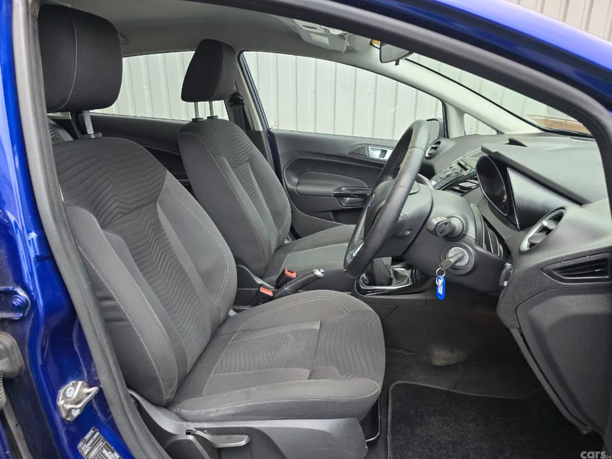 Ford Fiesta Hatchback, Petrol, 2017, Blue