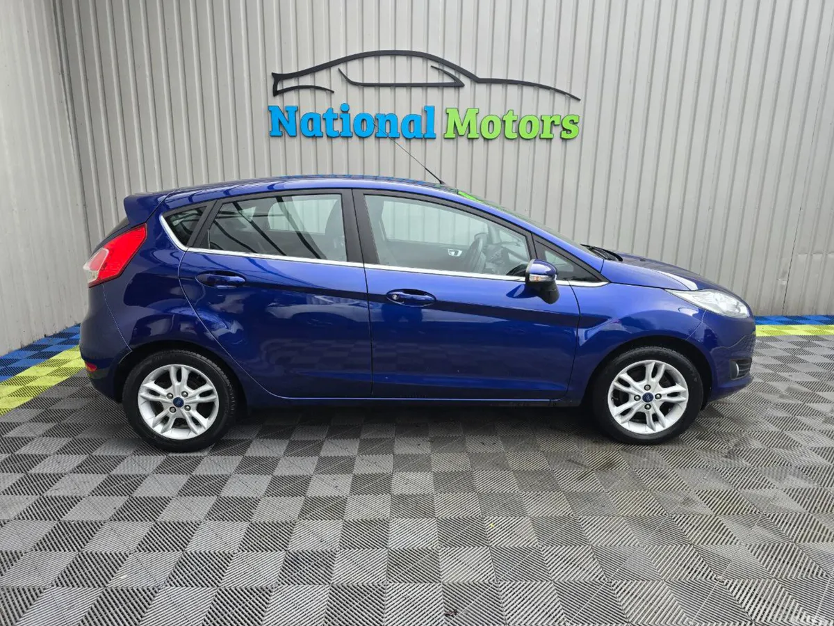 Ford Fiesta Hatchback, Petrol, 2017, Blue