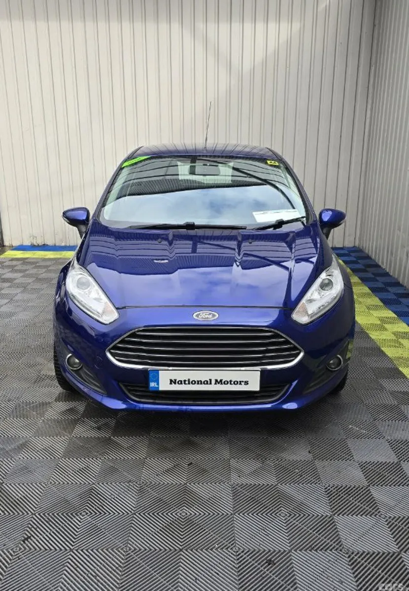 Ford Fiesta Hatchback, Petrol, 2017, Blue
