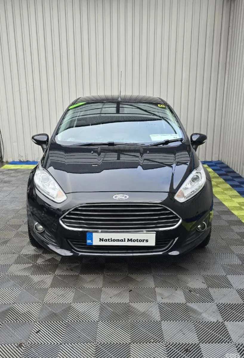 Ford Fiesta Hatchback, Petrol, 2017, Black