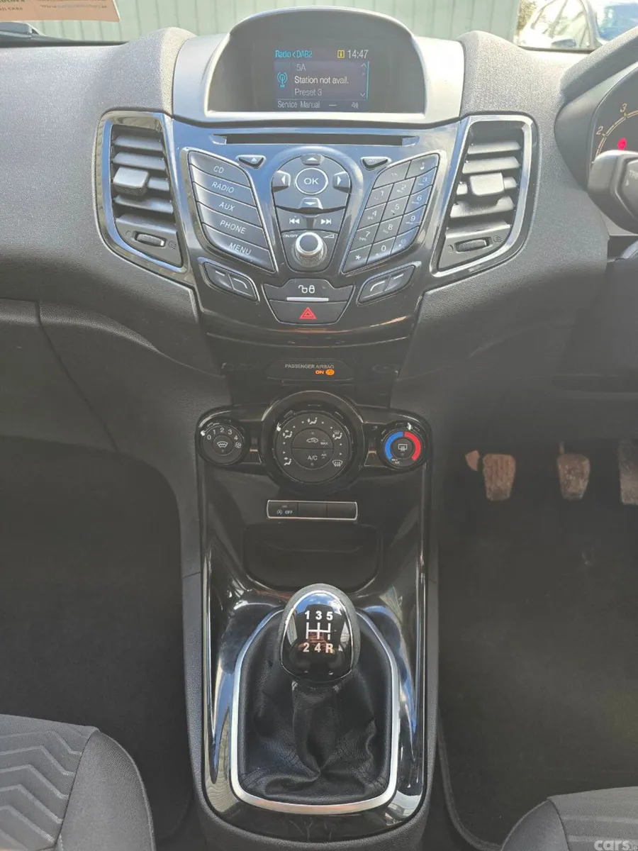 Ford Fiesta Hatchback, Petrol, 2015, Grey