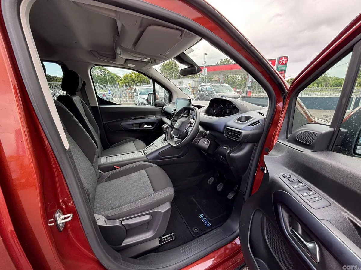 Peugeot Rifter MPV, Diesel, 2022, Orange