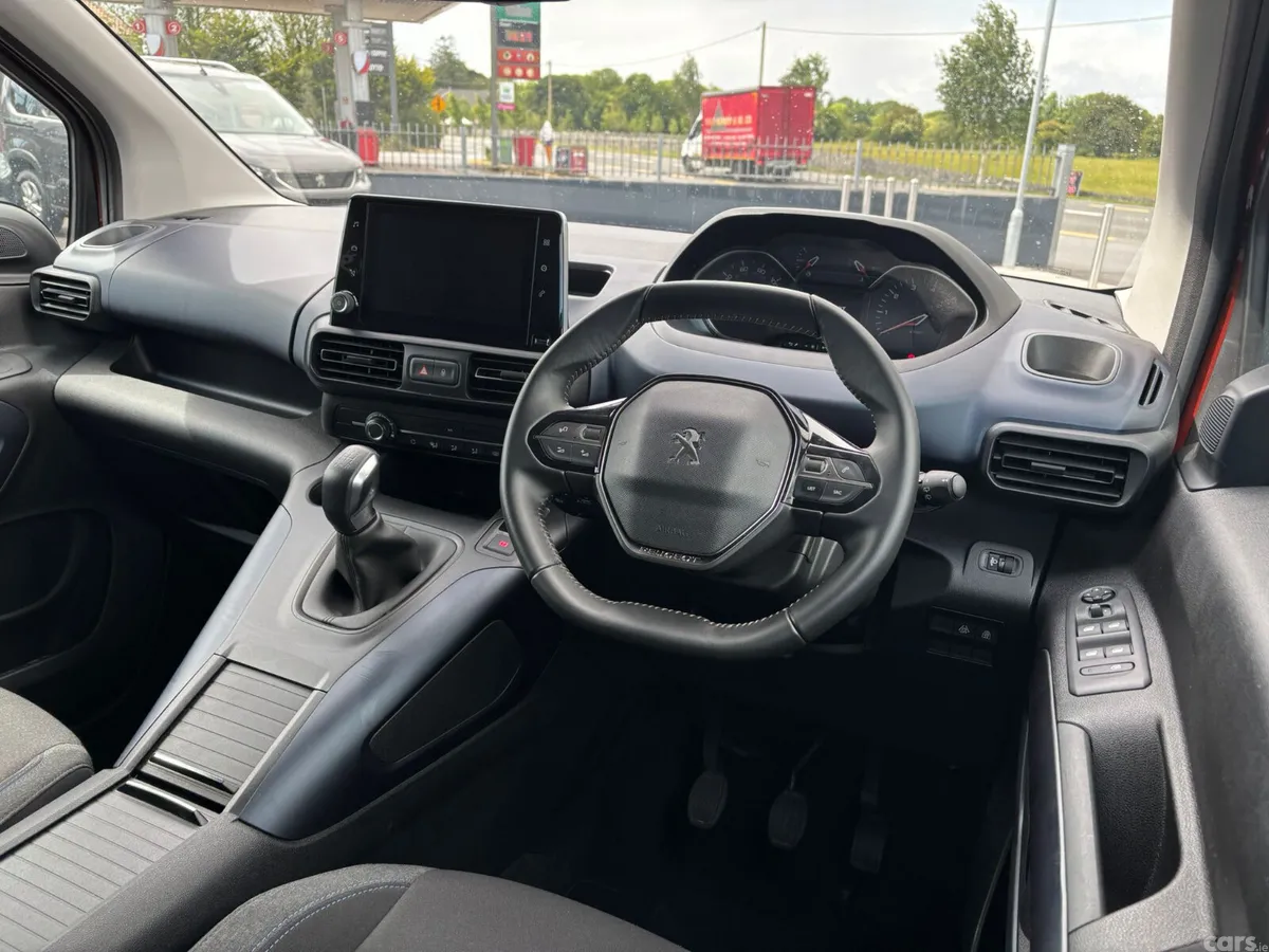 Peugeot Rifter MPV, Diesel, 2022, Orange