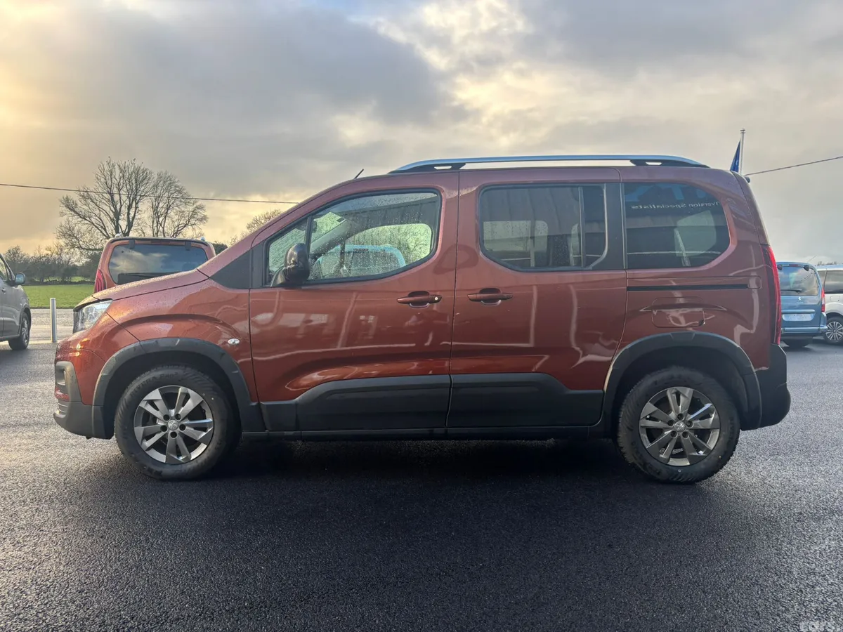 Peugeot Rifter MPV, Diesel, 2022, Orange