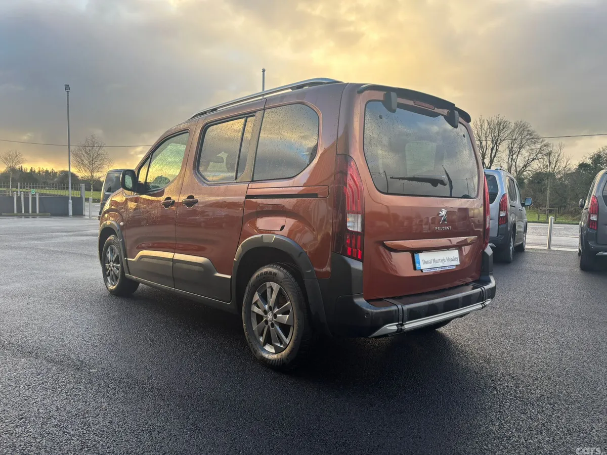 Peugeot Rifter MPV, Diesel, 2022, Orange