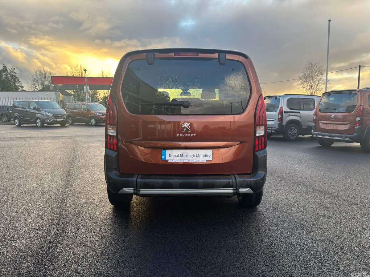 Peugeot Rifter MPV, Diesel, 2022, Orange