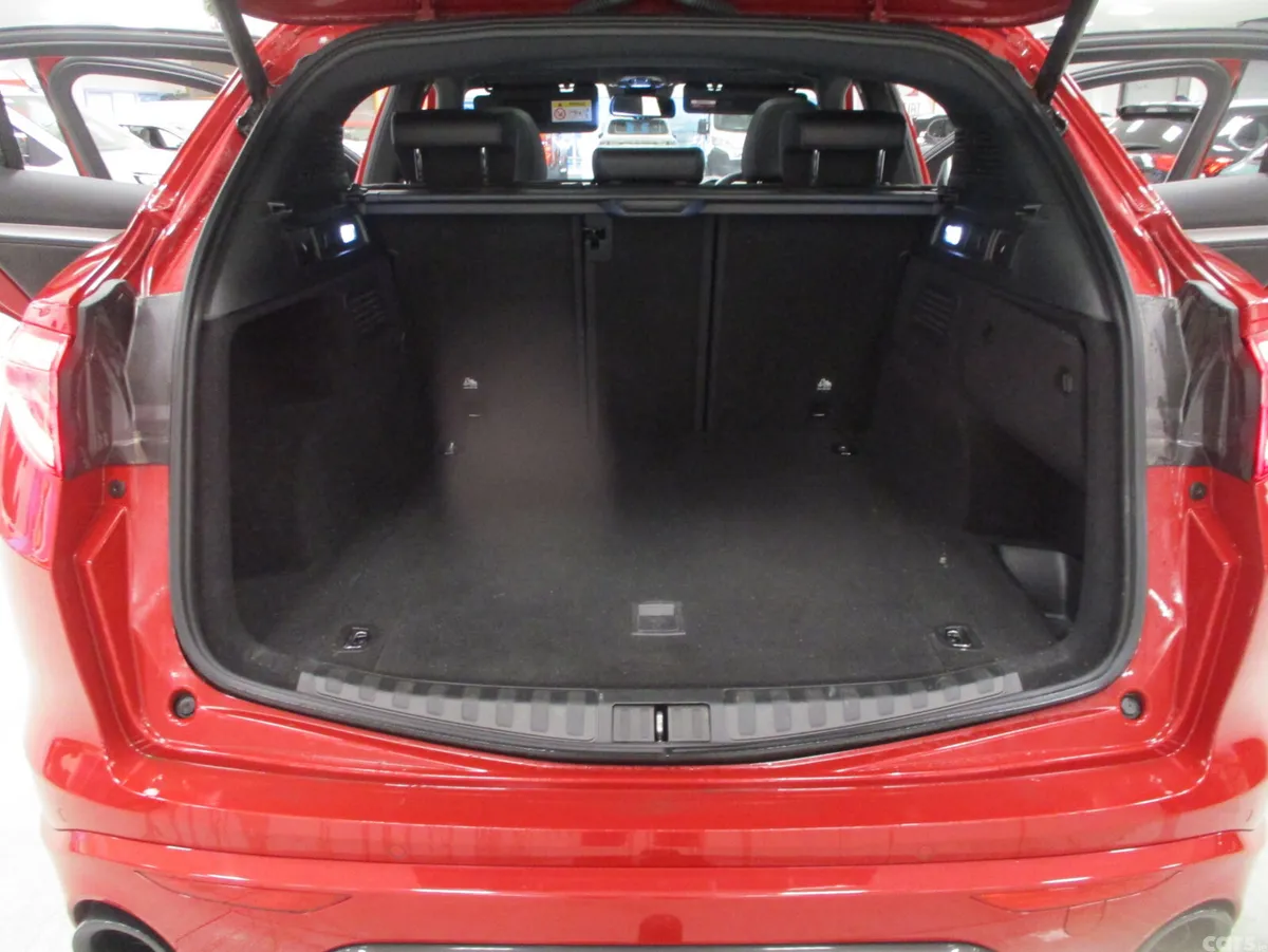 Alfa Romeo Stelvio Estate/Jeep, Diesel, 2023, Red