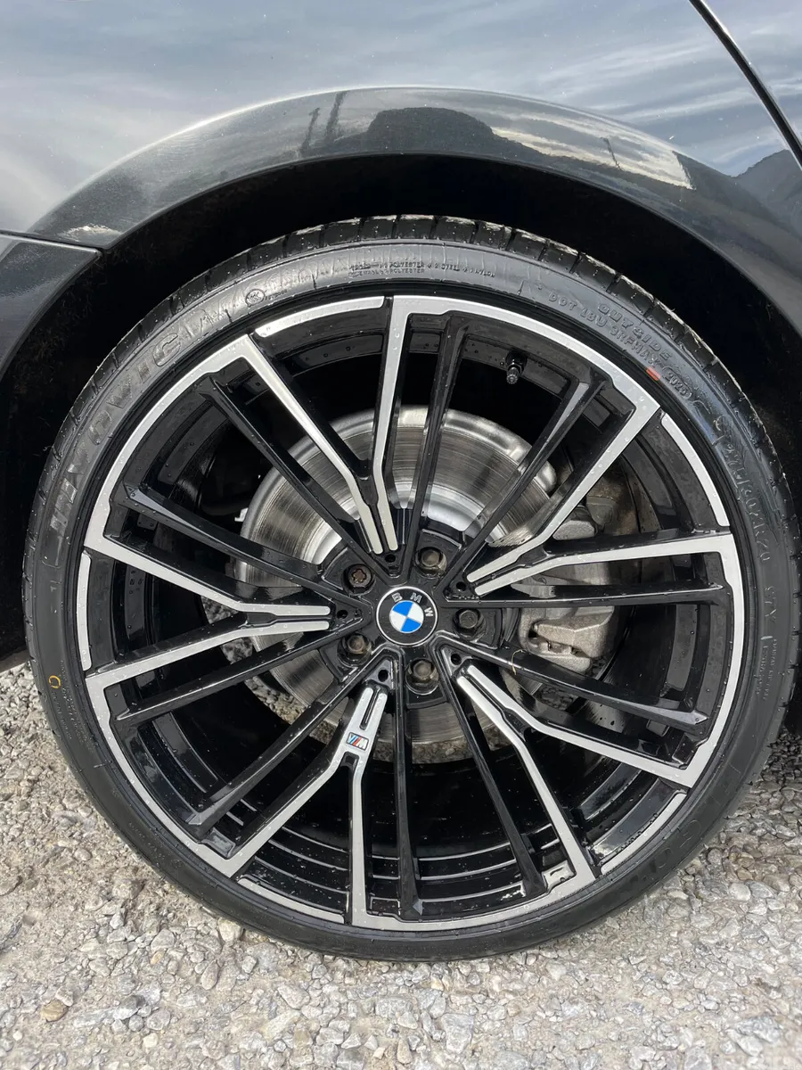BMW 5-Series Estate, Diesel, 2019, Black