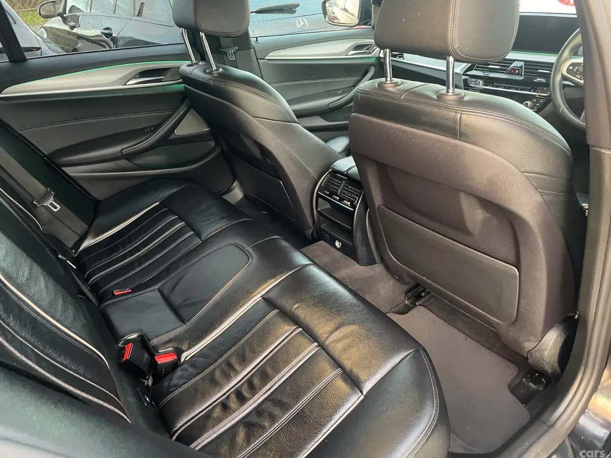 BMW 5-Series Estate, Diesel, 2019, Black