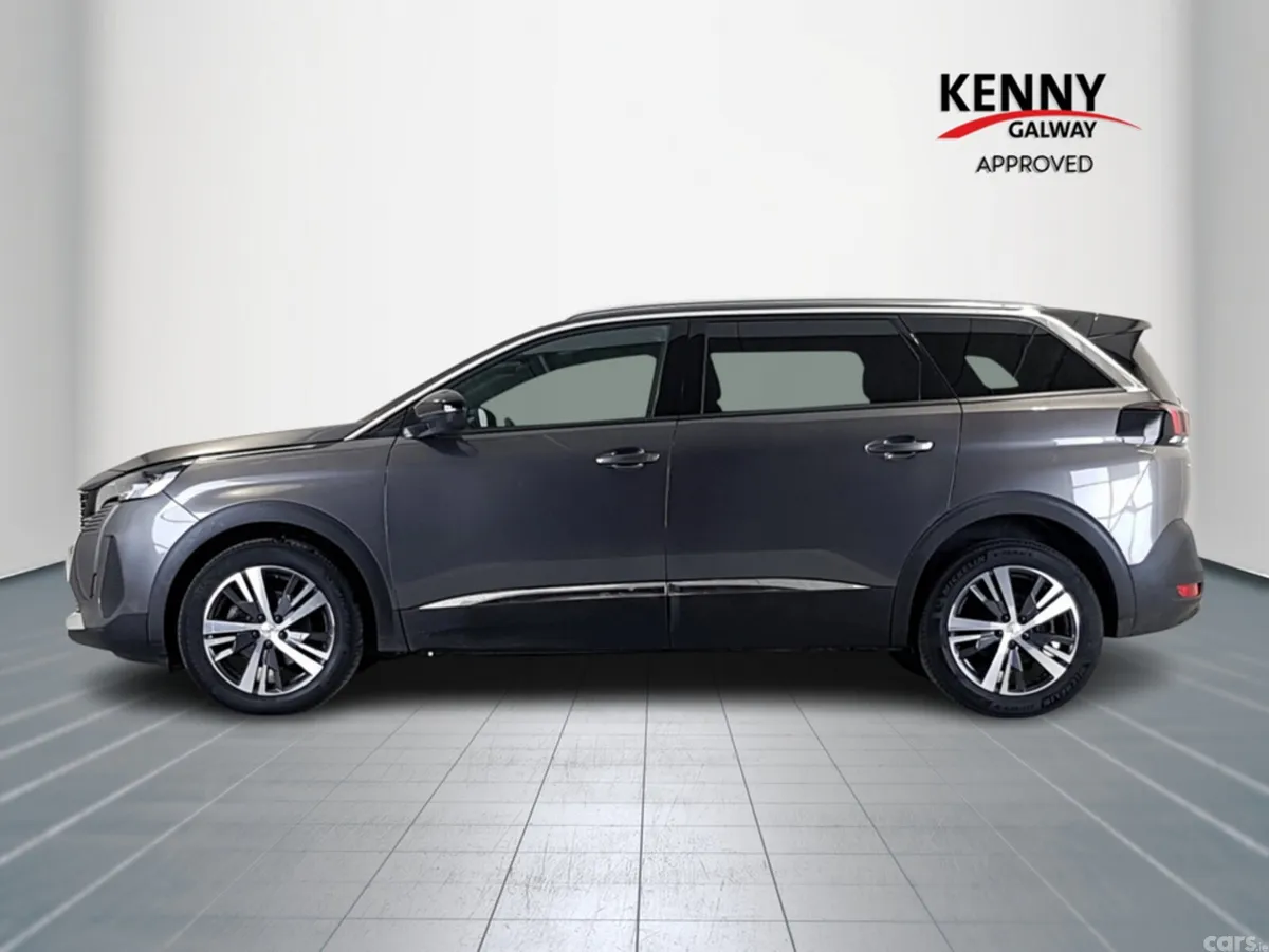 Peugeot 5008 MPV, Diesel, 2024, Grey