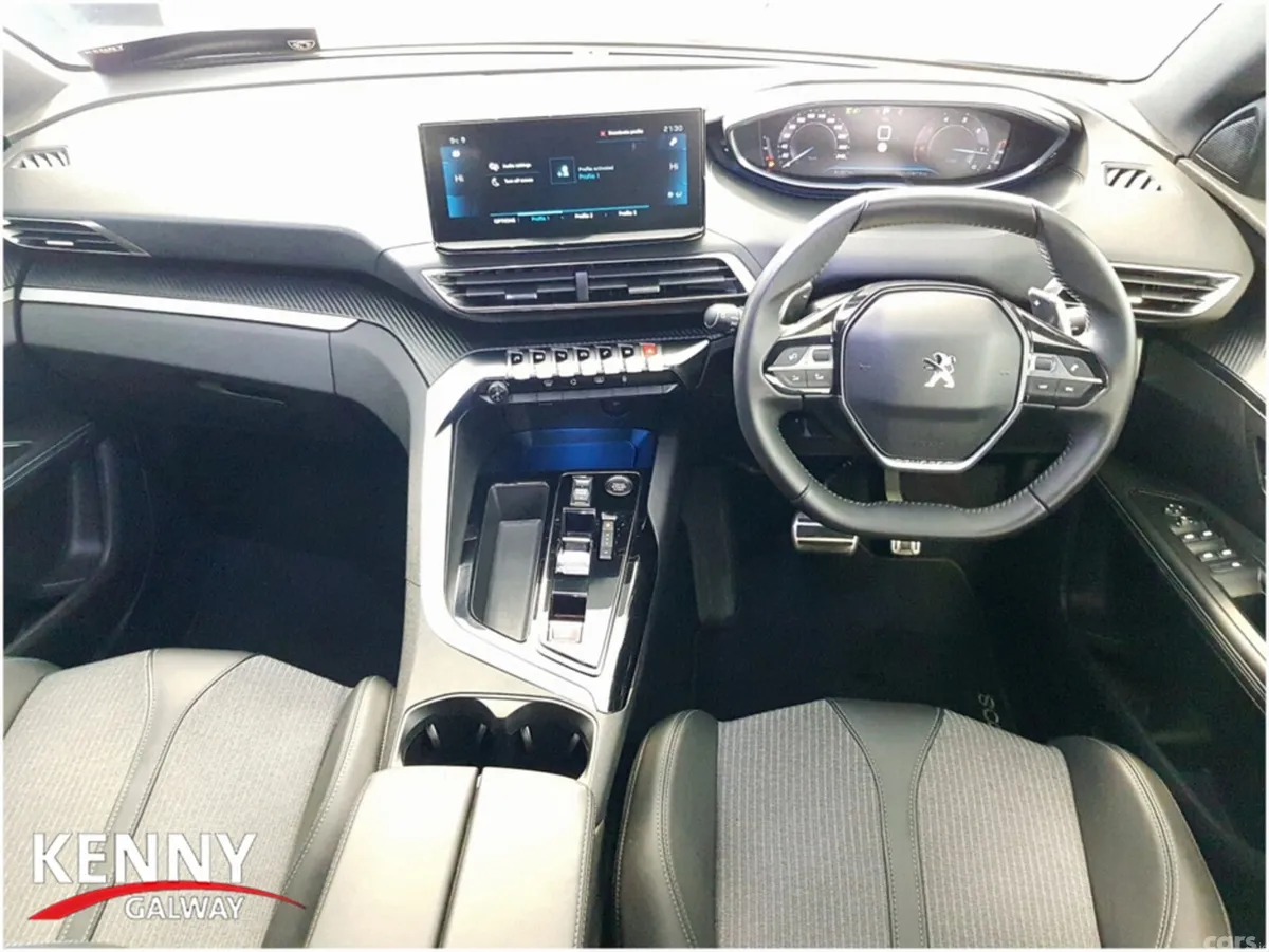 Peugeot 5008 MPV, Diesel, 2024, Grey