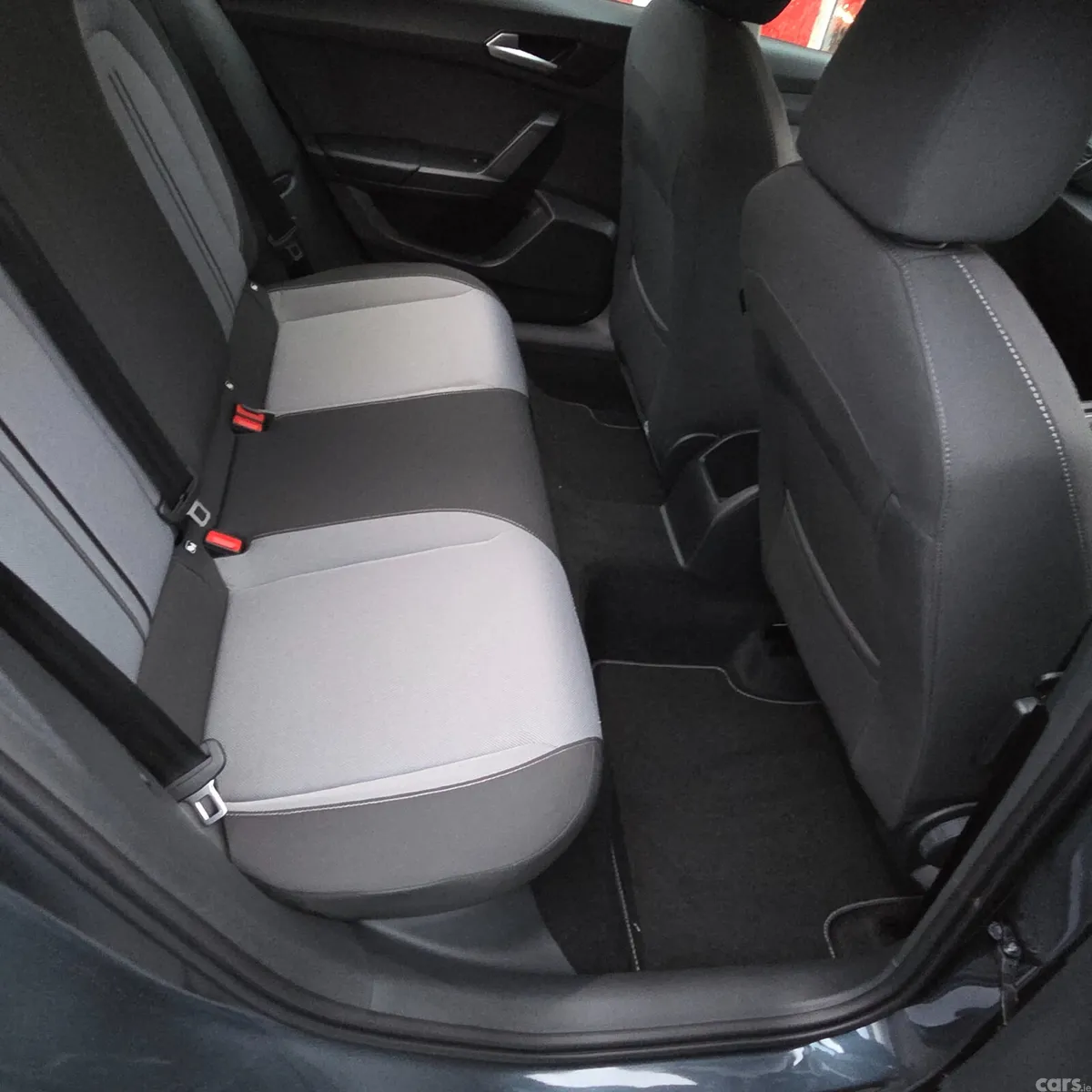 SEAT Leon Hatchback, Petrol, 2025, Grey