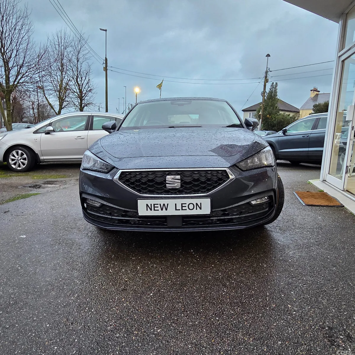 SEAT Leon Hatchback, Petrol, 2025, Grey