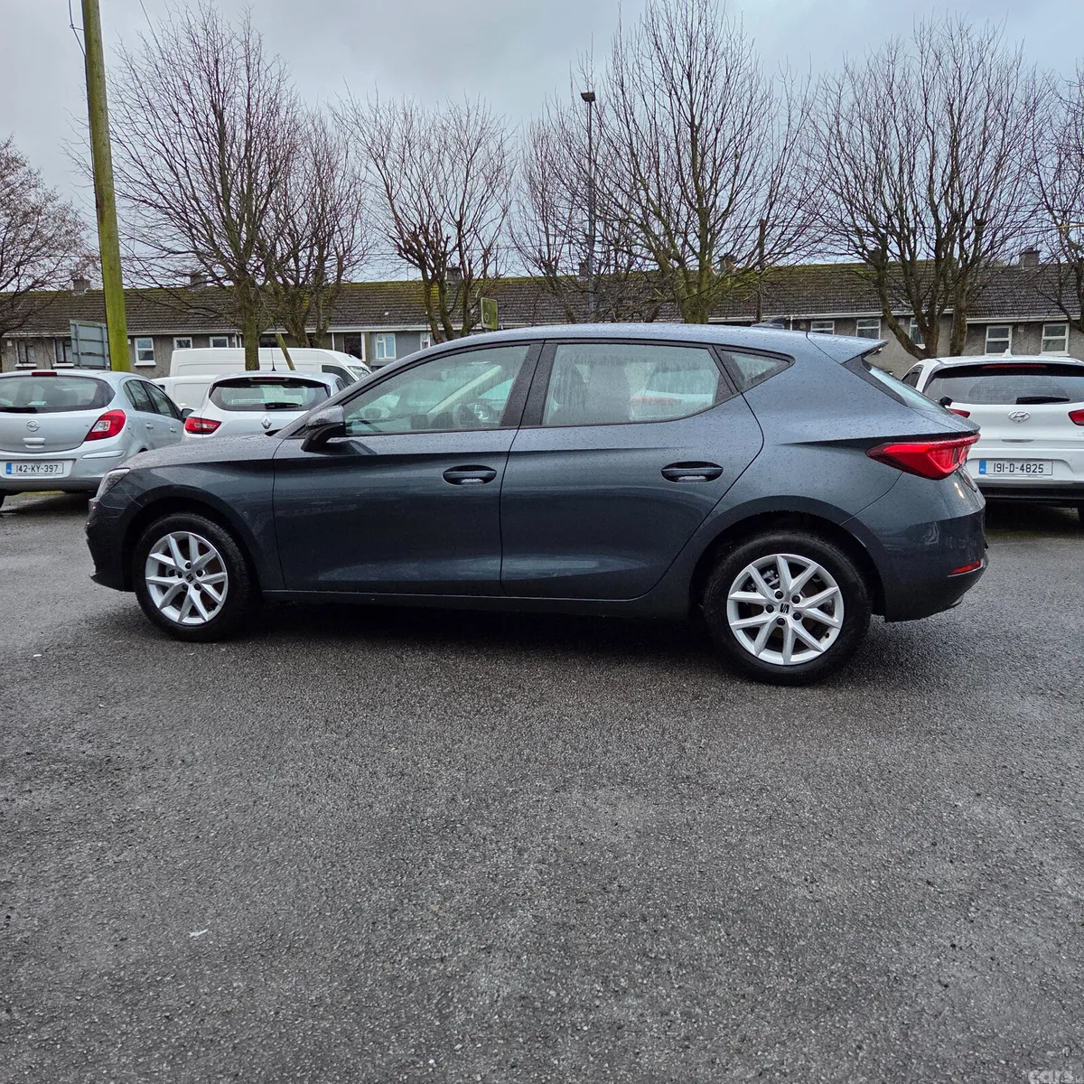 SEAT Leon Hatchback, Petrol, 2025, Grey