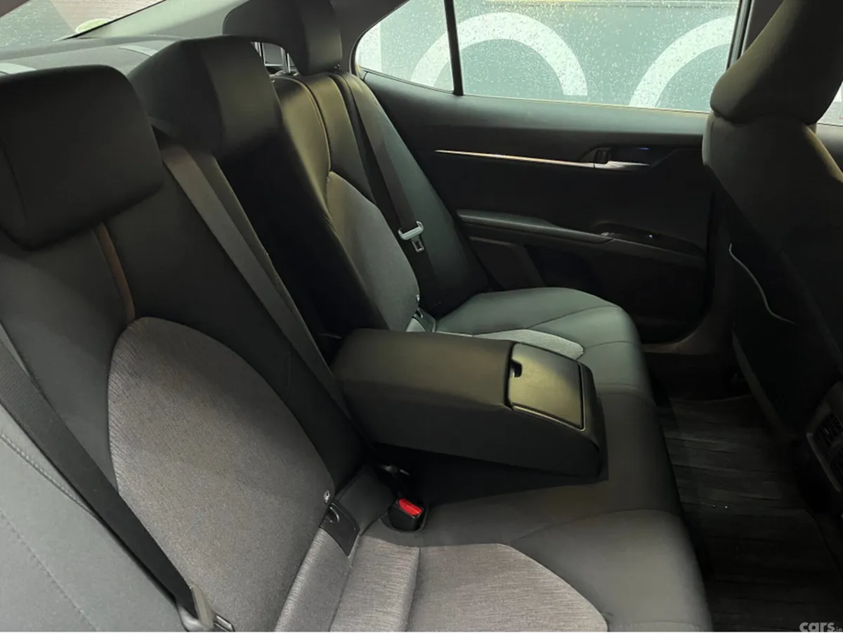Toyota Camry Saloon, Petrol Hybrid, 2021, Blue
