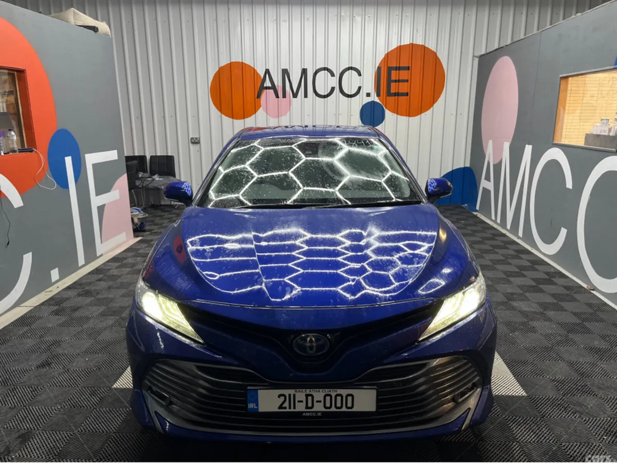 Toyota Camry Saloon, Petrol Hybrid, 2021, Blue