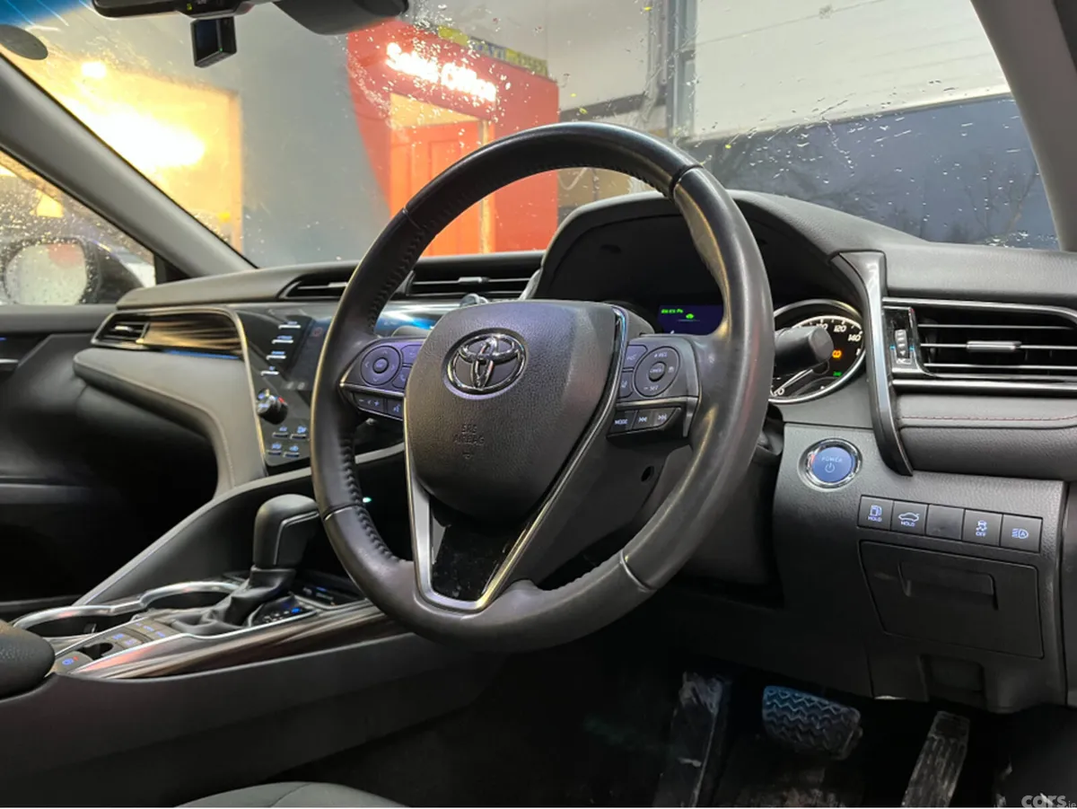 Toyota Camry Saloon, Petrol Hybrid, 2021, Blue