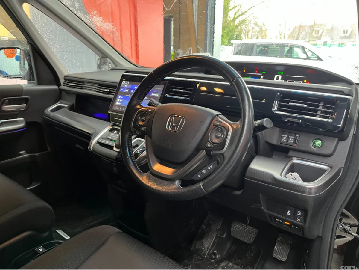 Honda Stepwagon MPV, Petrol Hybrid, 2020, Black