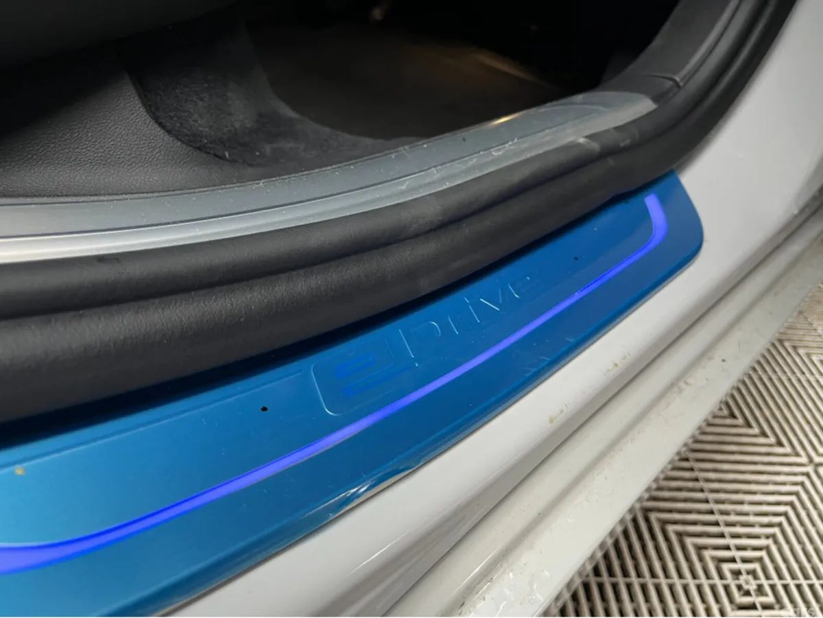 BMW 7-Series Saloon, Petrol Plug-in Hybrid, 2017, White