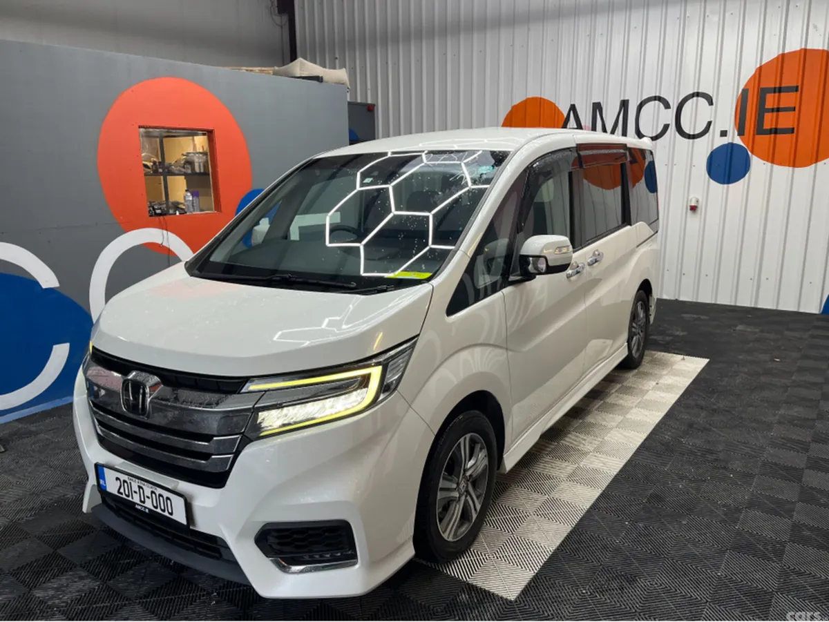 Honda Stepwagon MPV, Petrol Hybrid, 2020, White