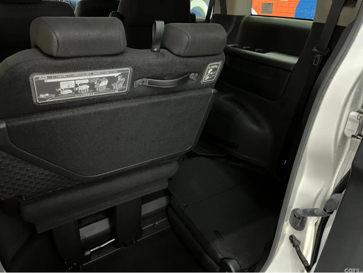Honda Stepwagon MPV, Petrol Hybrid, 2020, White
