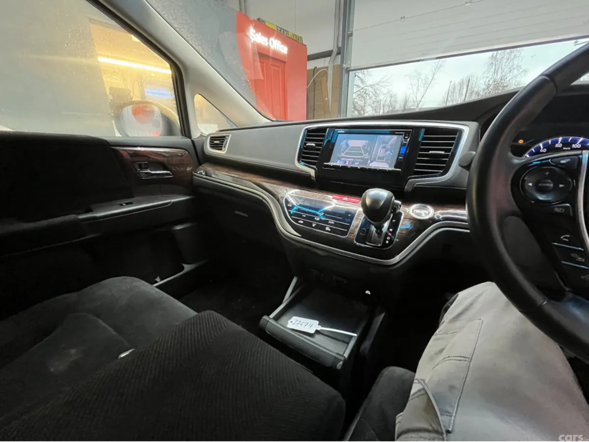 Honda Odyssey MPV, Petrol Hybrid, 2018, White