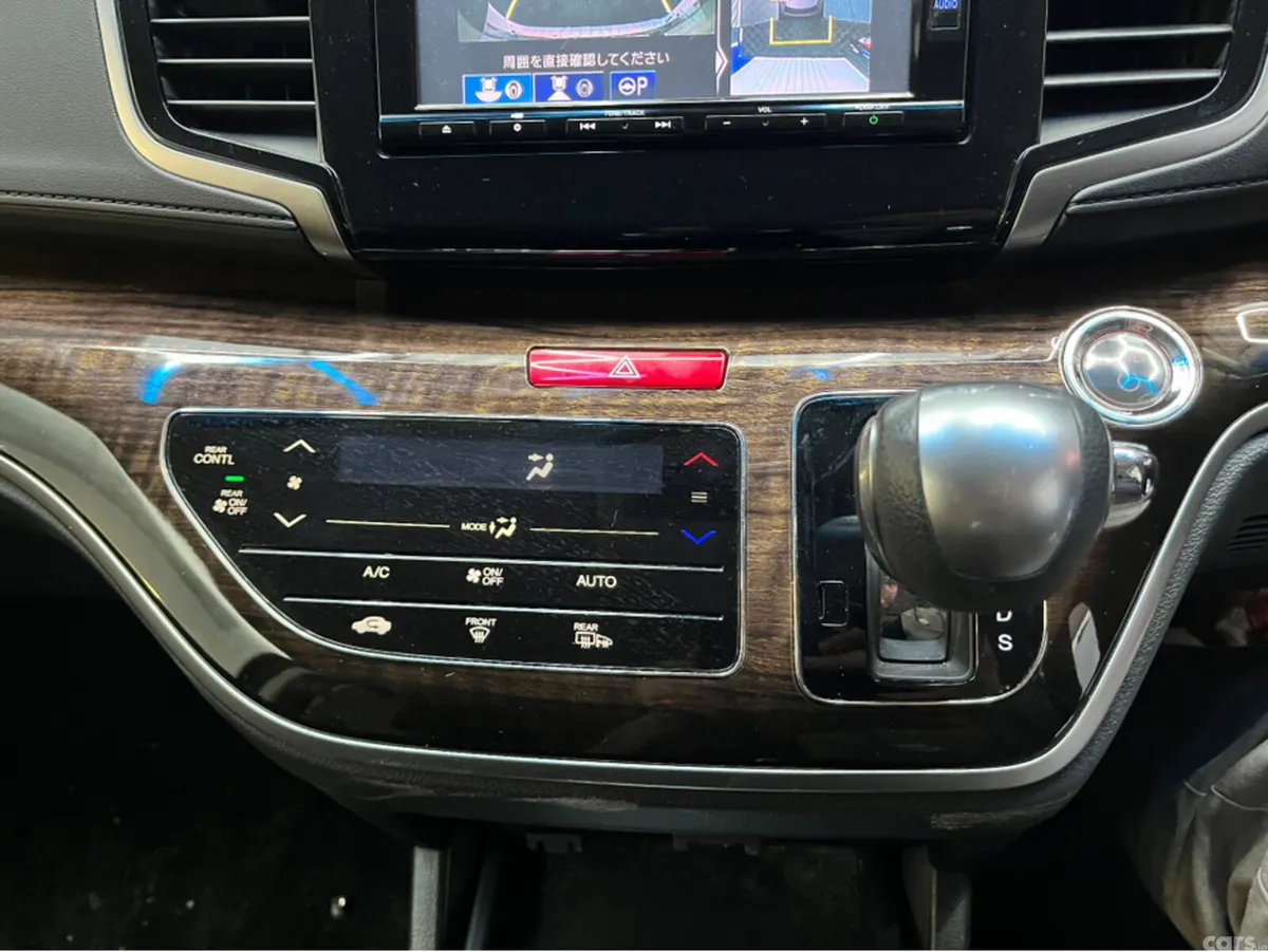 Honda Odyssey MPV, Petrol Hybrid, 2018, White