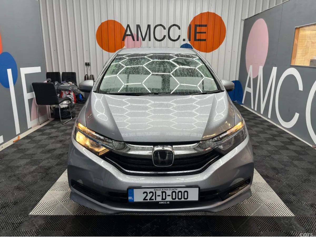 Honda Shuttle MPV, Petrol Hybrid, 2022, Silver
