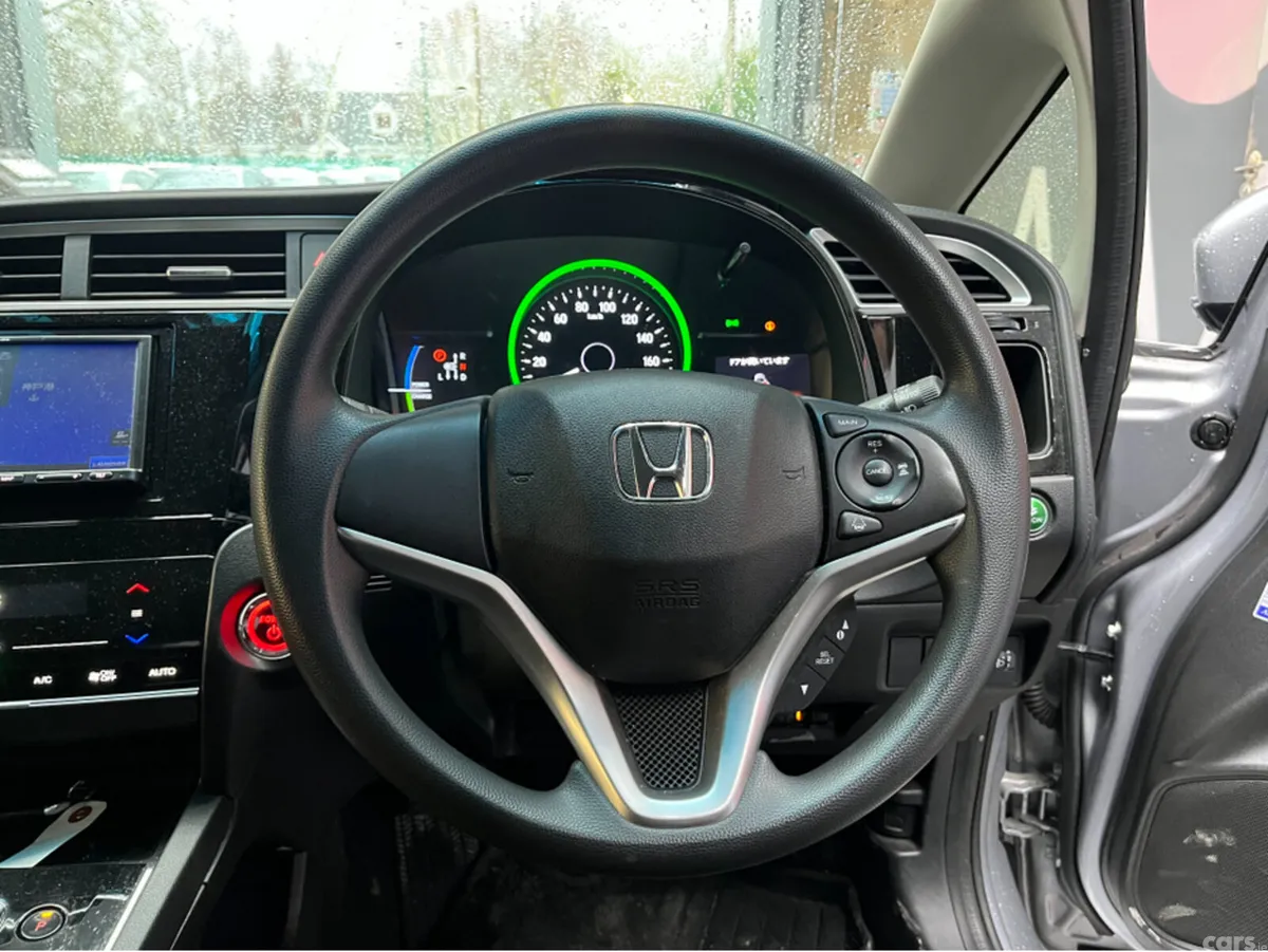 Honda Shuttle MPV, Petrol Hybrid, 2022, Silver