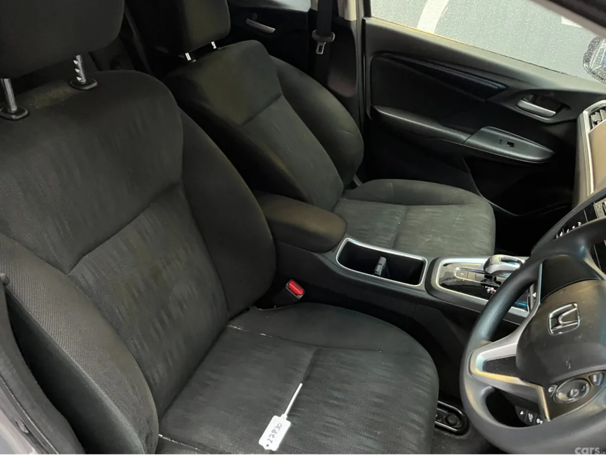 Honda Shuttle MPV, Petrol Hybrid, 2022, Silver