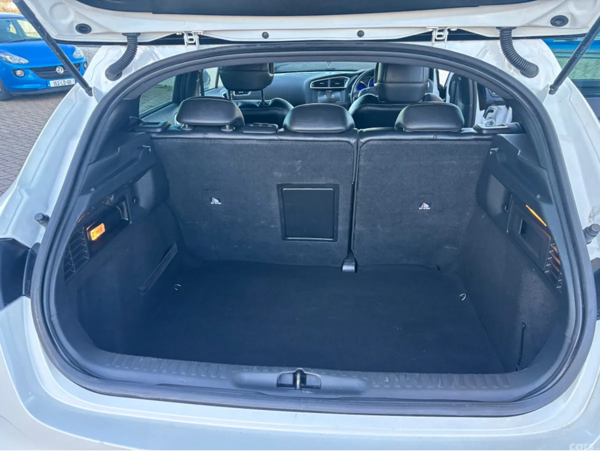 Citroen DS 4 Hatchback, Diesel, 2019, White