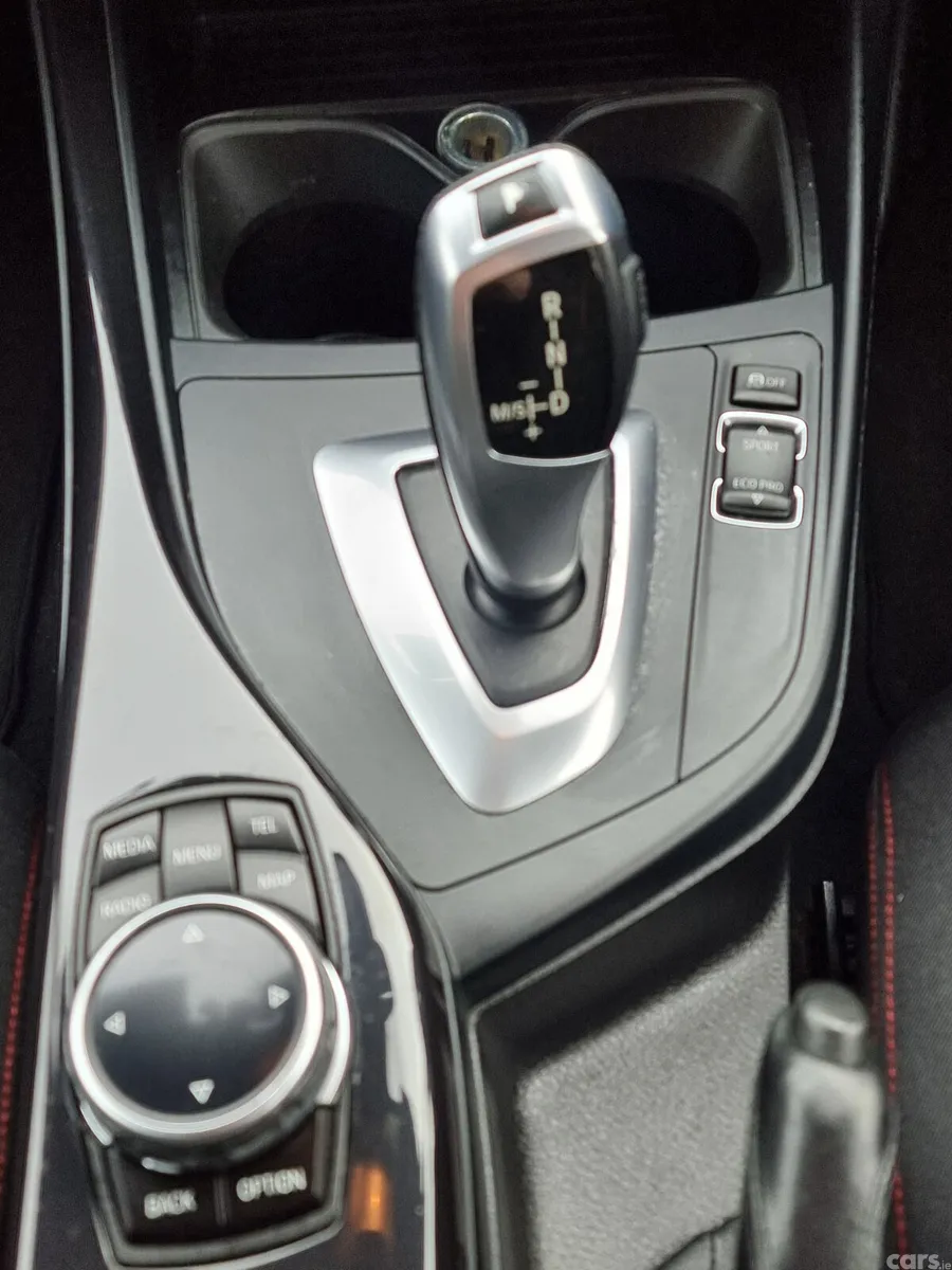 BMW 1-Series Hatchback, Petrol, 2014, Red