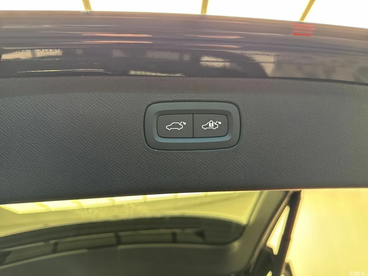 Volvo XC90 SUV, Petrol Plug-in Hybrid, 2026, Black