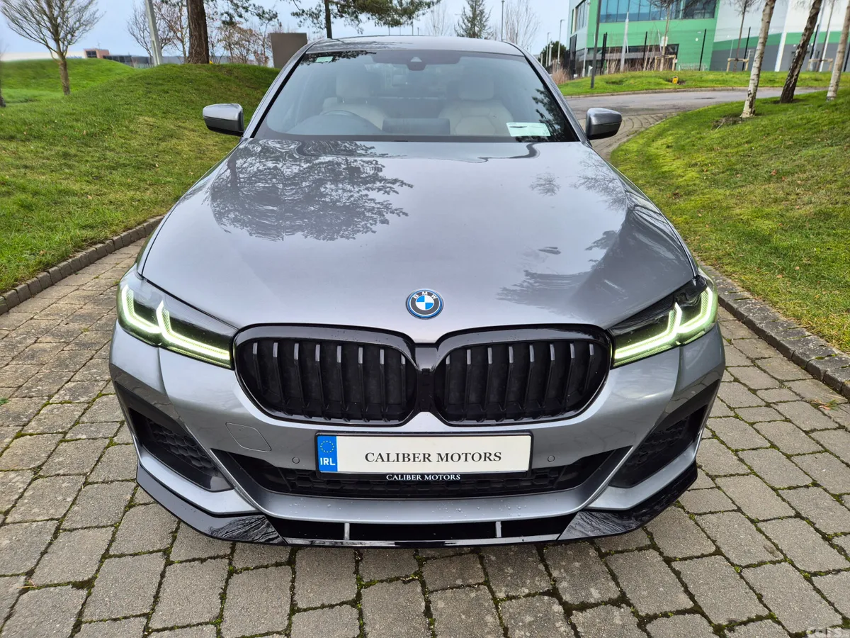BMW 5-Series Saloon, Petrol Plug-in Hybrid, 2023, Grey