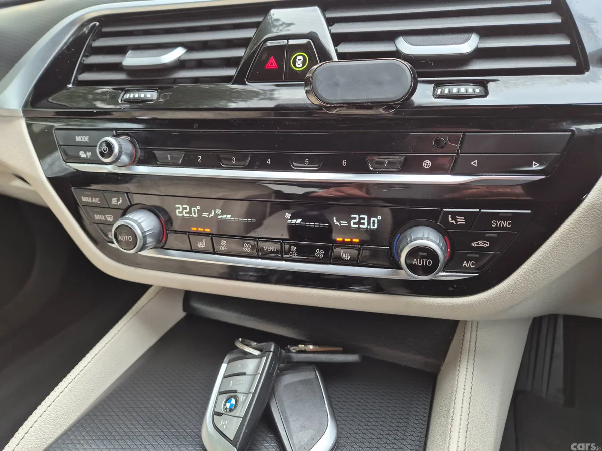 BMW 5-Series Saloon, Petrol Plug-in Hybrid, 2023, Grey