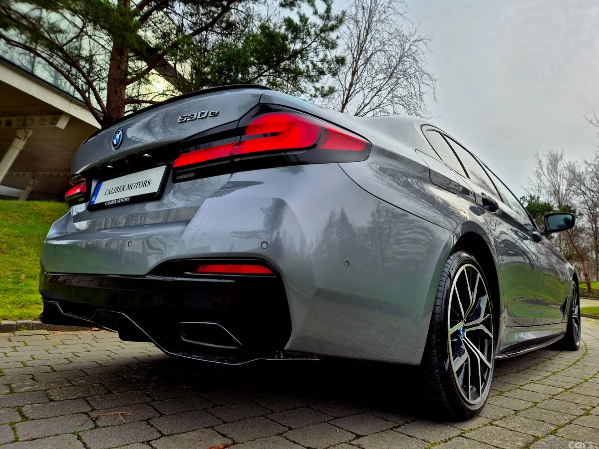 BMW 5-Series Saloon, Petrol Plug-in Hybrid, 2023, Grey