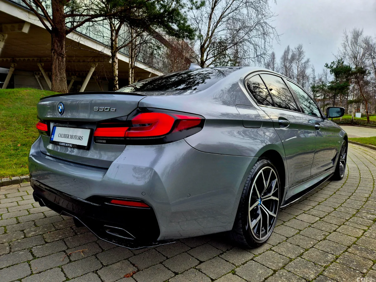 BMW 5-Series Saloon, Petrol Plug-in Hybrid, 2023, Grey