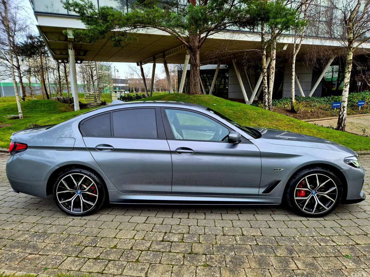 BMW 5-Series Saloon, Petrol Plug-in Hybrid, 2023, Grey