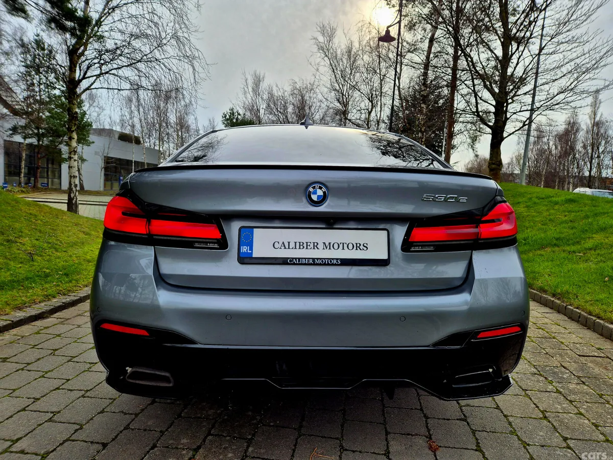 BMW 5-Series Saloon, Petrol Plug-in Hybrid, 2023, Grey