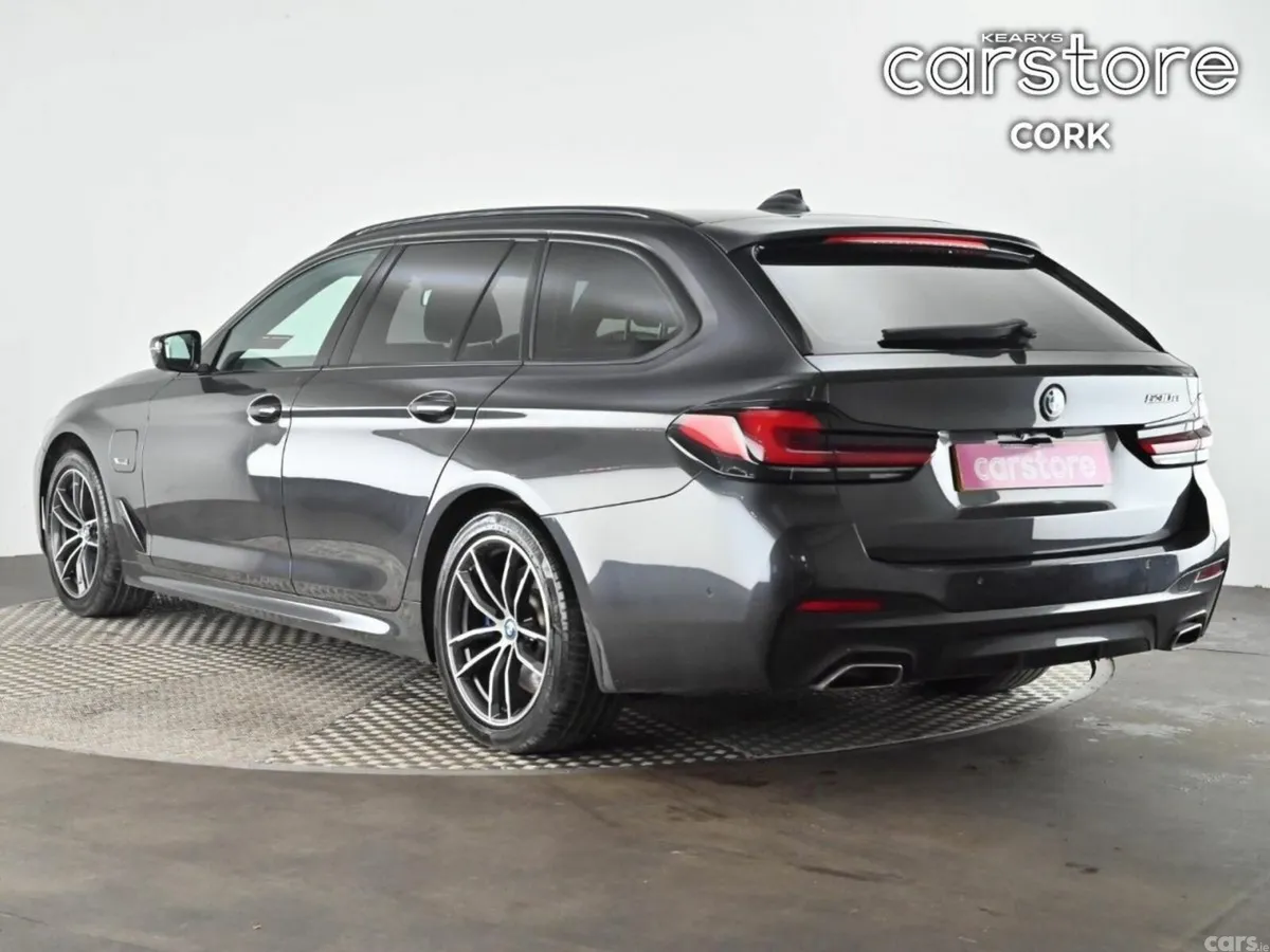 BMW 5-Series Estate, Petrol Plug-in Hybrid, 2022, Grey