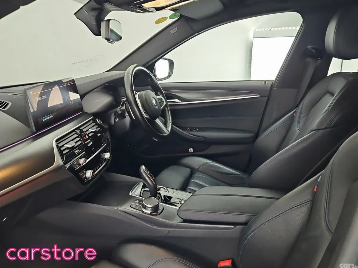 BMW 5-Series Estate, Petrol Plug-in Hybrid, 2022, Grey