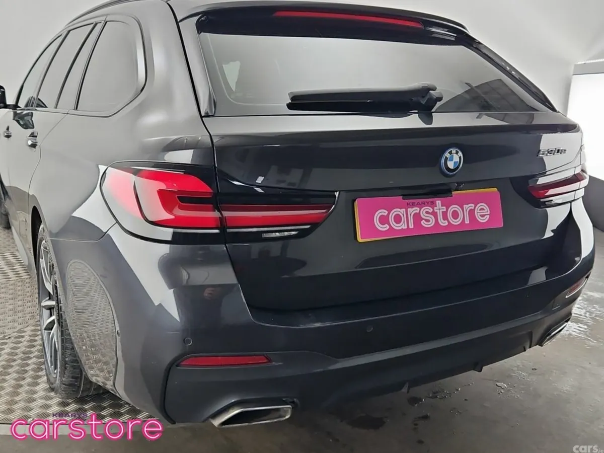 BMW 5-Series Estate, Petrol Plug-in Hybrid, 2022, Grey