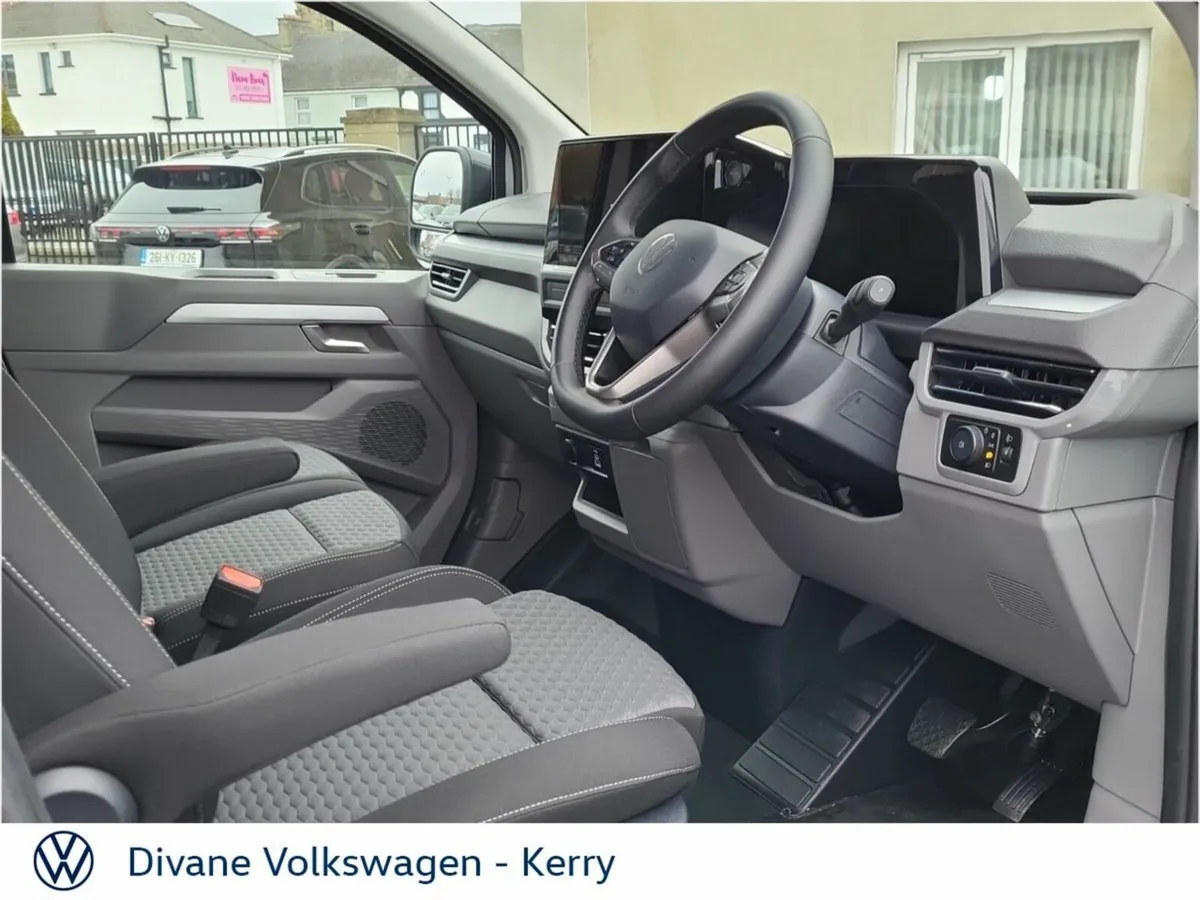 Volkswagen Caravelle MPV, Electric, 2026, Silver