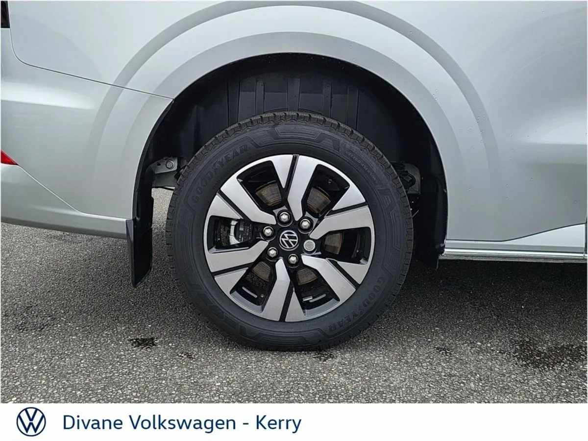 Volkswagen Caravelle MPV, Electric, 2026, Silver