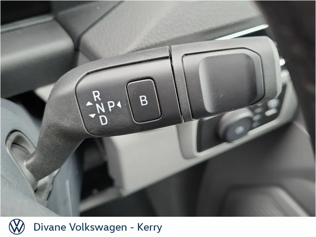 Volkswagen Caravelle MPV, Electric, 2026, Silver